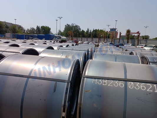 Folha de aço laminada a quente de superfície lisa para ASTM A570 A36 Q195 S235JR bobina de aço carbono HRC de baixo carbono