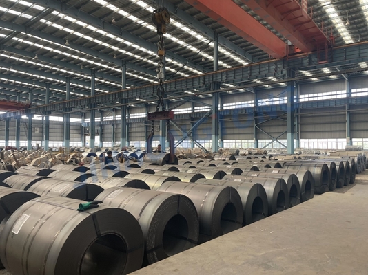 Folha de aço laminada a quente de superfície lisa para ASTM A570 A36 Q195 S235JR bobina de aço carbono HRC de baixo carbono