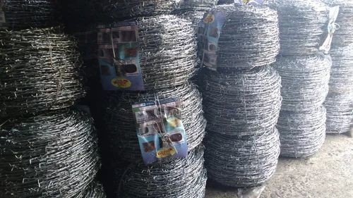 8 mm e 1,8 mm de diâmetro galvanizado arame farpado para vedação e construção personalizável para diferentes requisitos do cliente