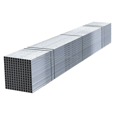Forma de secção retangular galvanizado a quente SHS 40x40 tubo quadrado tubo de aço ondulado com tampa de tubo de plástico