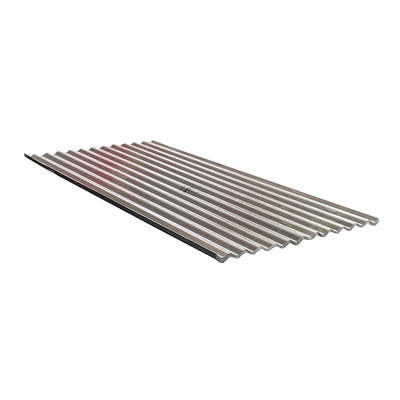 Folhas de telhado corrugadas de aço aluzinco de 0,4 mm de espessura para dureza média em telhados residenciais / edifícios comerciais