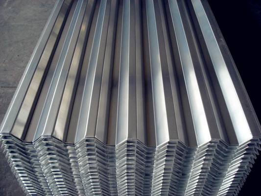 Materiais de construção Dx51d Dx52d Dx53d 600mm-1200mm Chapa de aço corrugado de metal Chapa de telhado de galvalume