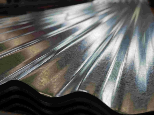 Alta resistência Spangle Regular Galvanizado 0,5 Roof Sheet Roll para 600-1250mm Largura Roofing de Metal corrugado