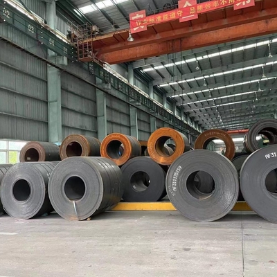 Faixa de bobina de aço carbono laminada a quente de alta resistência de 30 mm de espessura, com tolerância ± 1% e processamento de descolagem