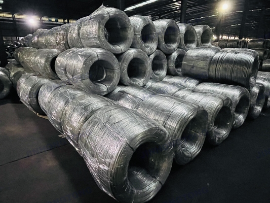 Q195 Q235 1006 1008 Arame de ferro galvanizado para embalagens tecidas e aplicações duras Diâmetro 0,2 mm-8 mm