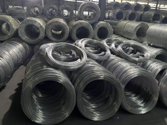 Cordel de arame galvanizado a quente personalizado para soluções de cercas duráveis