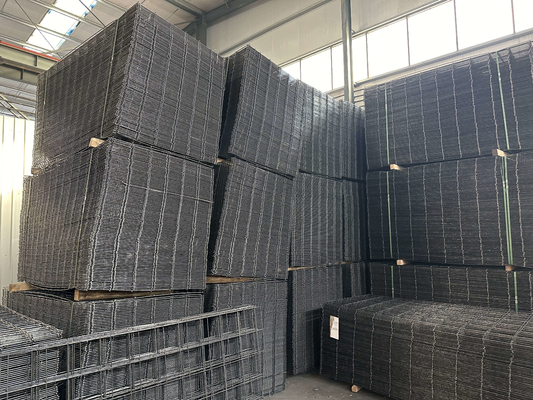 Ecrã perfurado 1/2x1 1x1 Galvanizado a quente Ferro Soldado Rede de Tecido Elétrico / 16 Gauge Electro Galvanizado Quadrado Furo Rolhas de Rede Soldada