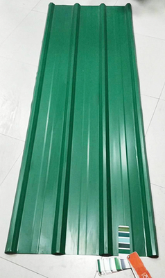 Folha de telhado de ferro galvanizado pré-pintada com design de telhas de onda e espessura de 0,12-0,35 mm