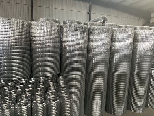Fios de aço galvanizados Feito a partir de malha de aço de aço de aço de aço de aço de aço de aço com forma de buraco quadrado galvanizado a quente revestimento de PVC