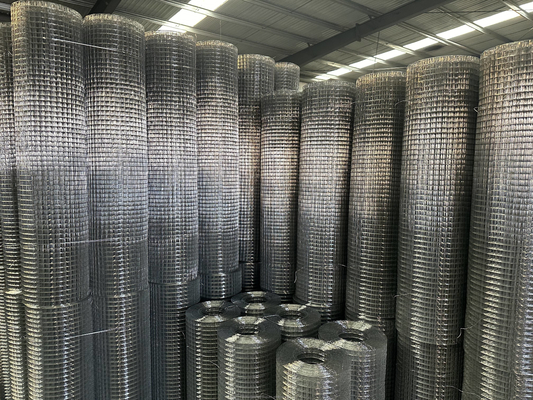Fios de aço galvanizados Feito a partir de malha de aço de aço de aço de aço de aço de aço de aço com forma de buraco quadrado galvanizado a quente revestimento de PVC