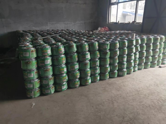 1.4mm-2.6mm Razor cruzado Galvanizado Barbed Wire Farm Fence 500M 20Kg Per Roll Razor Tipo Gauge de fio 1.4mm-2.6mm