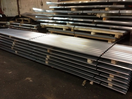 Telhado de chapa de metal galvanizado para construção de telhados Largura 900-999mm DX51D DX52D Chapas de zinco revestidas