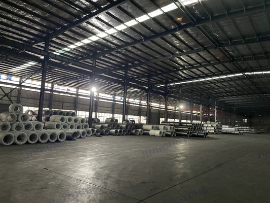 350-550N/mm2 Resistência à tração 0,7mm 0,8mm 1,2mm 1,6mm 1,8mm 2mm Diâmetro galvanizado a quente de aço leve MS GI fio para malha