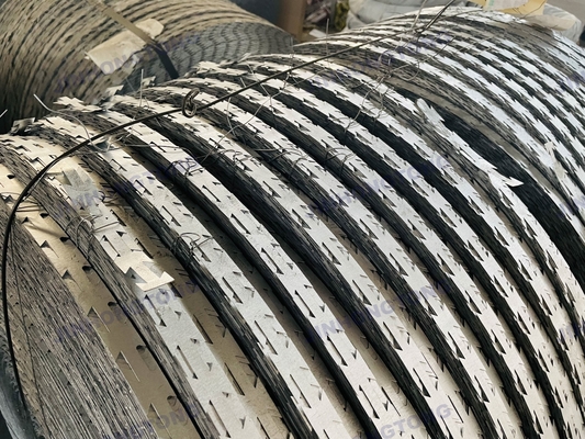 Galvanizado a quente 500m Double Strand Razor Barbed Wire Barricada de arame farpado de alta resistência à tração