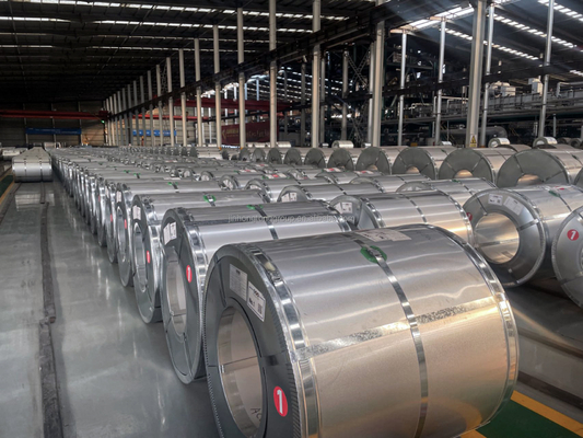 Tolerância ± 1% GL AZ50 Chapa corrugada DX51D SGCC 1000 mm Largura Anti-Dedo Aluzinc Galvalume Steel Coil para folhas de telhado