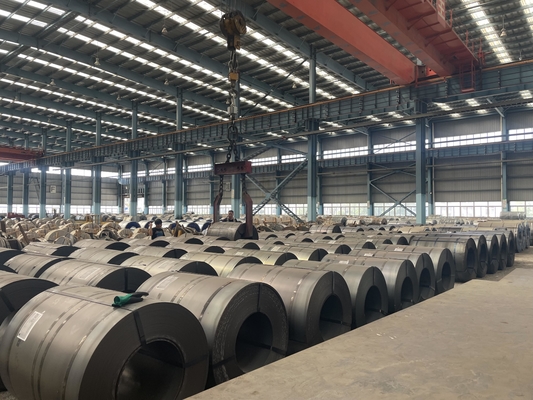 Lâmina personalizada HR bobinas laminadas a quente Ms bobina de aço Ss400 A36 Q235b S235jr bobina de chapa de aço carbono para fabricação de pequenas ferramentas