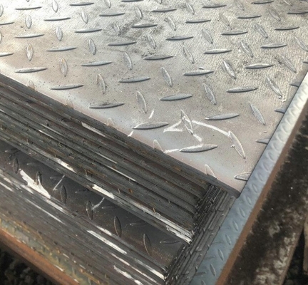 Placa de chapa de aço inoxidável em relevo, em quadrados, com acabamento de superfície 2B e comprimento de 26 m