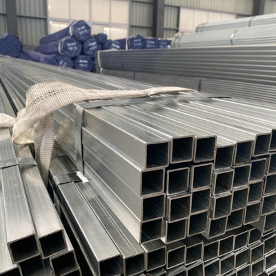 B X42 X52 X60 X70 Grau de aço carbono 0,5-2,0 mm Espessura da parede Tubo quadrado de aço galvanizado laminado a quente para entrega líquido