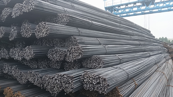 Rebarras de aço carbono de alto nível HRB400/500 ASTM A615 BS4449 para edifícios comerciais comprimento 8M