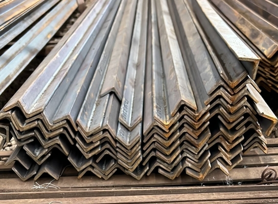 6m-12m comprimento laminado a quente baseado em bordas desiguais equiláterais barra de ângulo de aço Q235 Q235B Q345 para estrutura de edifícios de construção