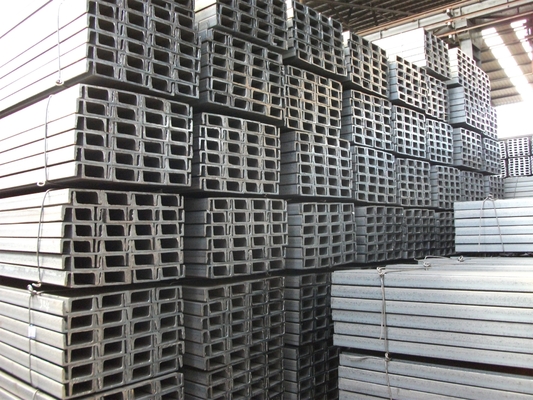 2024 Canais de aço galvanizados estruturais sob medida em forma de U para edifícios comerciais não perfurados