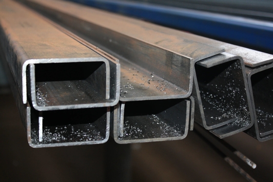 Primeira qualidade Galvanizado Tipo C canalização vigas de aço Slotted U / C canal C Purlins 100 * 48mm 50 * 25mm para estrutura industrial