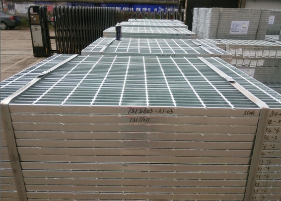Outlet de fábrica 30*3 Grelhas de barras de aço galvanizadas G505/30/100 G503/30/100 Plataforma piso Grelhas de aço galvanizadas