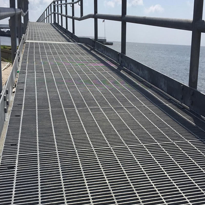 Fábrica por atacado Grelha redonda de aço leve revestida de cor 1m x 1m Grelha de aço galvanizado