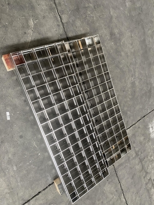 Preço de fábrica Q235 25mm 30mm 32mm 40mm materiais de construção grelhas de aço galvanizado para plataforma
