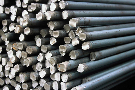 1213 SUM22 Y20 barras redondas de aço carbono de mecanização livre, disponíveis nas categorias de aço ligado 11SMn30, 12L13 e 11SMnPb30