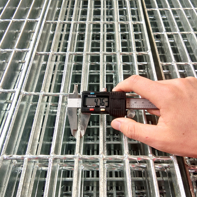 Venda a quente JHT galvanizado aço grelha de terraço de passagem Melhor grelha de aço para uma passagem grelha de aço Q235 201 304 316 345